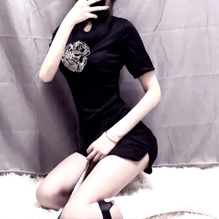 不信神的女子封面